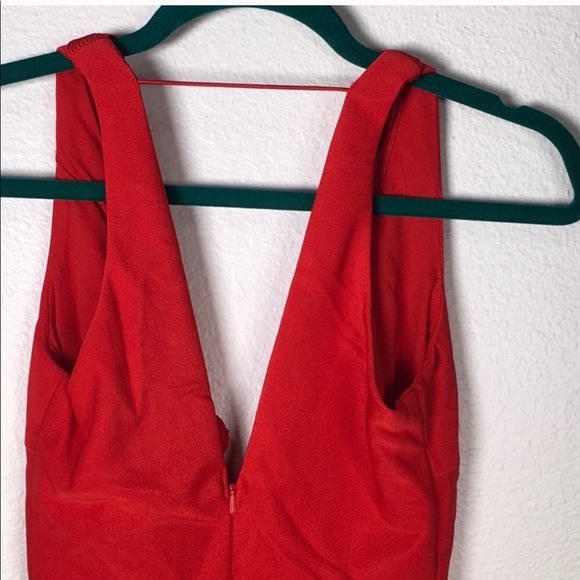 💕SALE Nasty Gal Rare Red London Wavy Plunge Dress - Picture 6 of 8